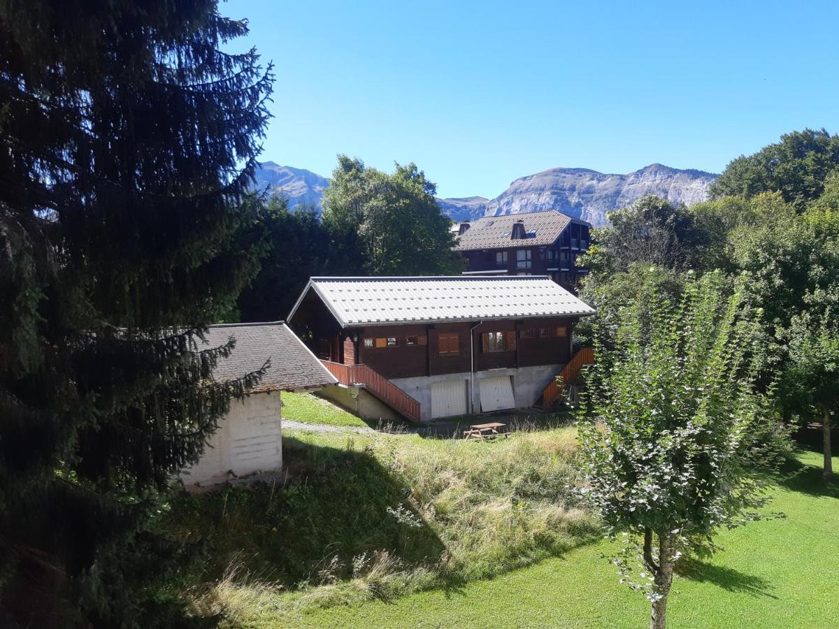 Appartement En Station De Ski A 700 M Des Telecabines Et 100 M Du Centre-Village Les Carroz-d'Araches Exterior foto